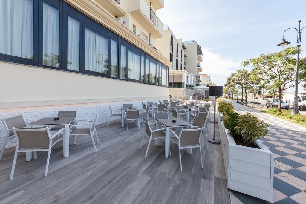 Hotel Garden Cesenatico Exterior photo
