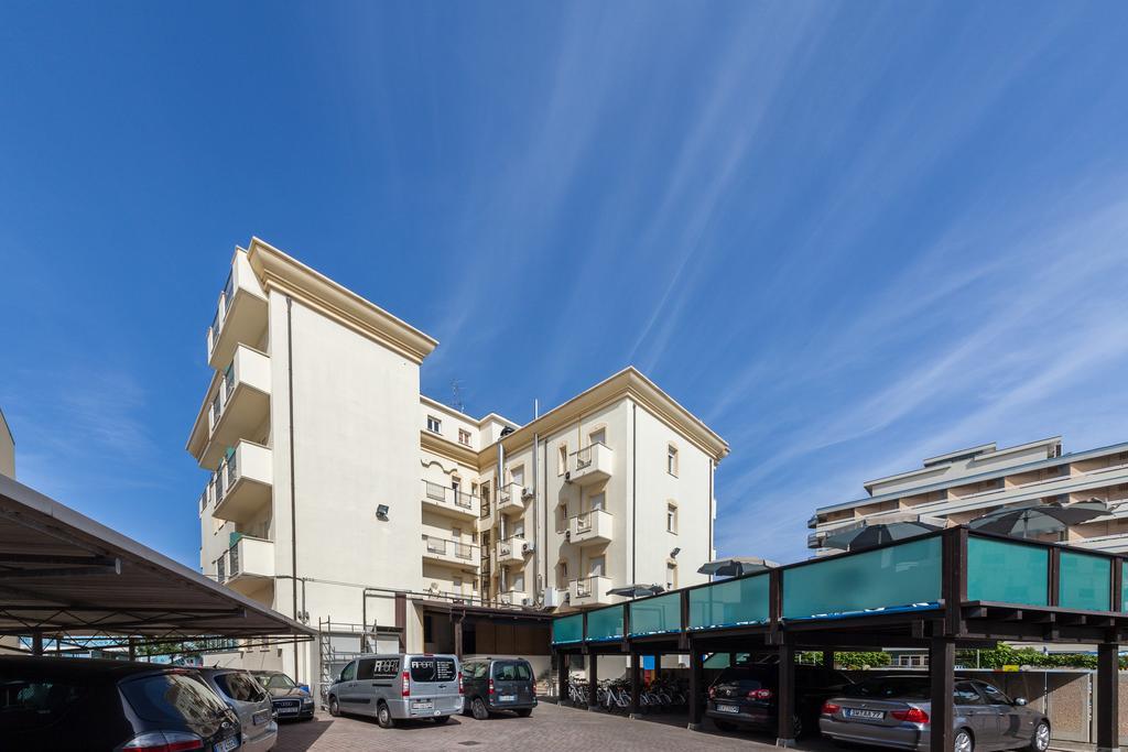 Hotel Garden Cesenatico Exterior photo